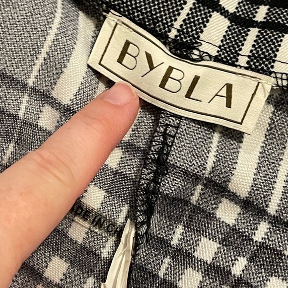 BYBLA plaid black ivory a line heavyweight skirt - Picture 3 of 8